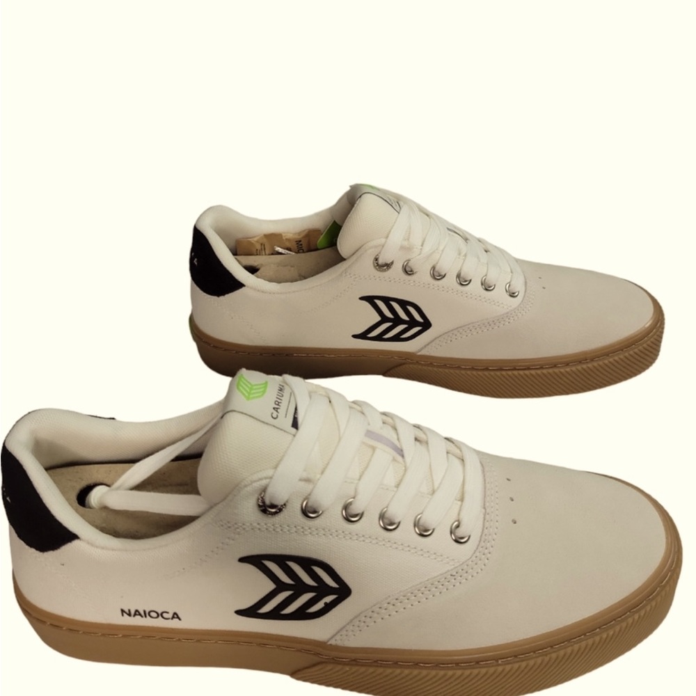 NIB Cariuma Naoica Skate GumVintage White Suede White Canvas Black Logo W10 M8.5